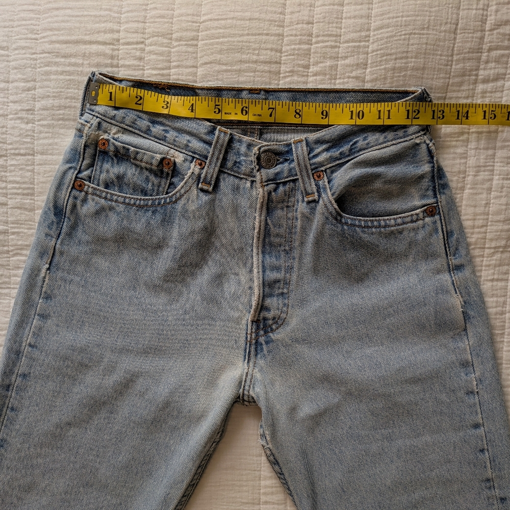 Levi's 501 Vintage Straight Leg Jeans 90s Light Blue Wash - Picture 5 of 16